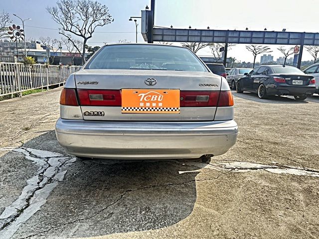 Toyota Premio  第10張相片