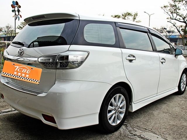 Toyota Wish  第16張相片