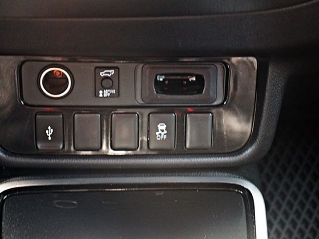 Mitsubishi Outlander  第18張相片
