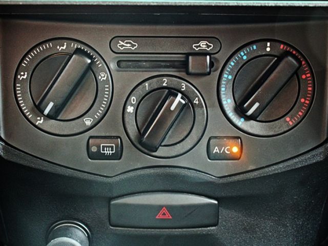 Nissan Livina  第16張相片