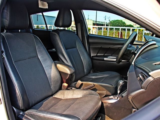Toyota Yaris  第8張相片