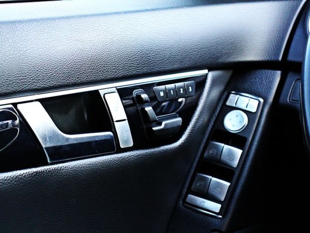 Mercedes-Benz/賓士 C200  第18張相片