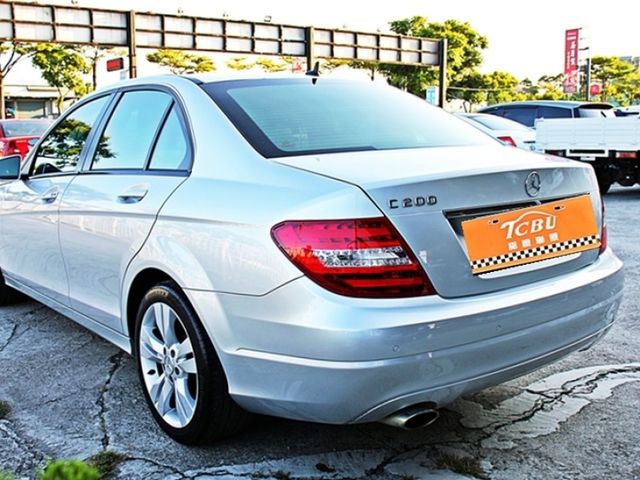 Mercedes-Benz/賓士 C200  第24張相片