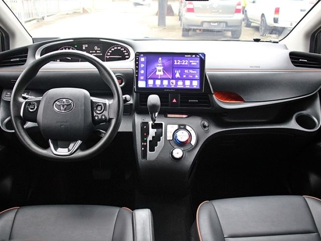 Toyota SIENTA  第8張相片