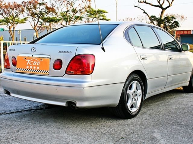 Lexus GS  第23張相片