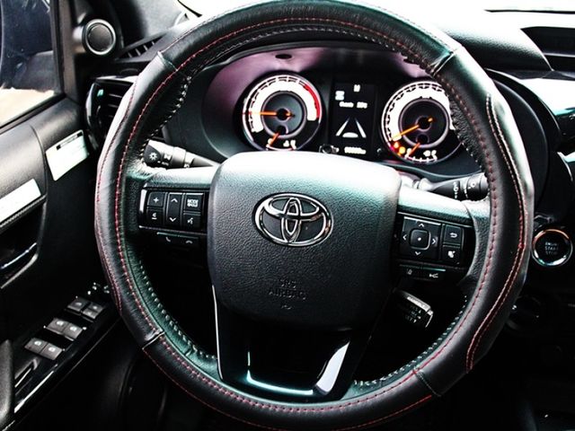 Toyota Hilux  第17張相片