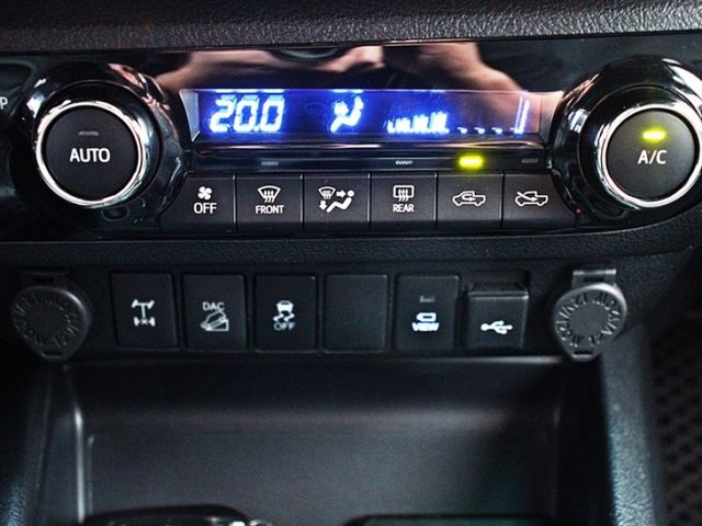 Toyota Hilux  第22張相片