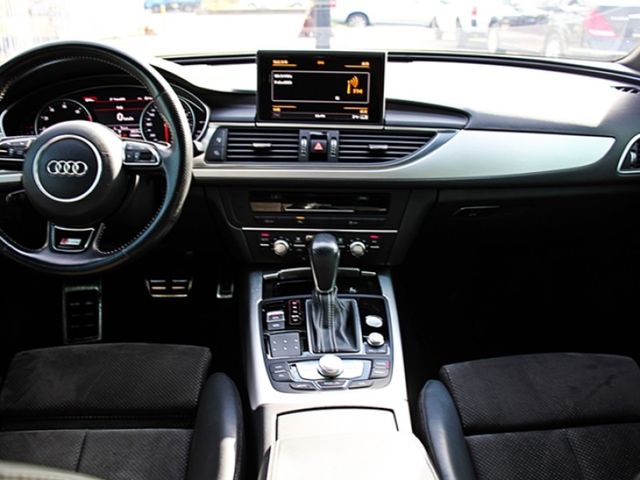 Audi A6  第14張相片