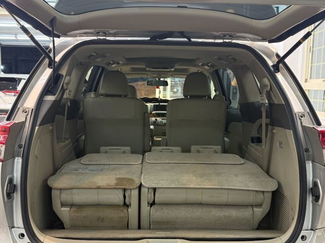 Toyota Previa  第3張相片