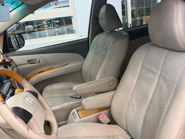 Toyota Previa  第7張相片