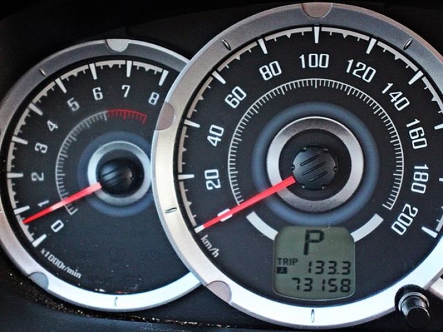 Mitsubishi Zinger  第8張相片