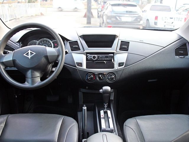 Mitsubishi Zinger  第13張相片