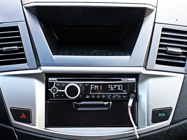 Mitsubishi Zinger  第15張相片