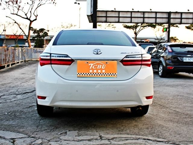 Toyota ALTIS  第2張相片