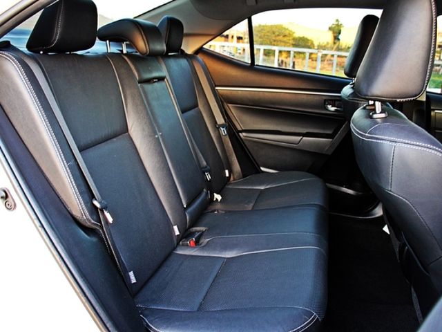 Toyota ALTIS  第13張相片