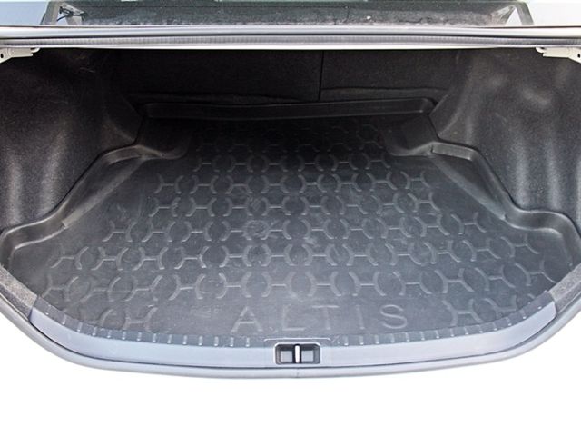 Toyota ALTIS  第24張相片