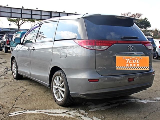 Toyota Previa  第1張相片