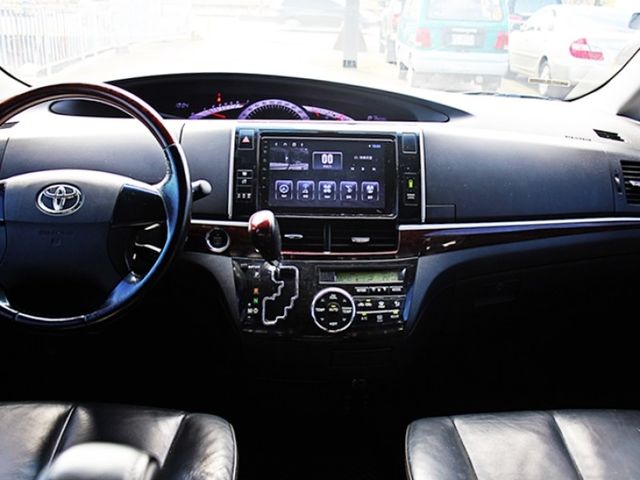 Toyota Previa  第8張相片