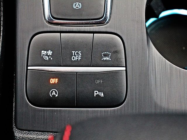 超帥絕版美車 美女闆娘一手車原廠保養無煙車 Boss音響 電動椅 自動輔助駕駛 車道徧移 I-Key 互聯網影音系統 盲點偵測 抬頭顯示器 防滑系統 霧燈 鋁圈  前後雷達內外氣氛超美 全車檢查整備完成無漏油待修???? 全額貸款低利分期輕鬆入主 SAVE認證美車 車況超優  歡迎來店賞車試乘  第24張相片