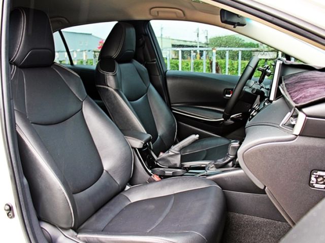 Toyota ALTIS  第13張相片