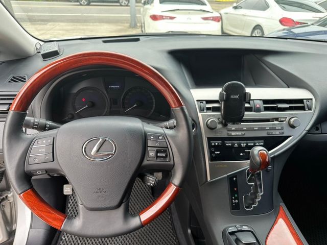 Lexus RX  第1張相片