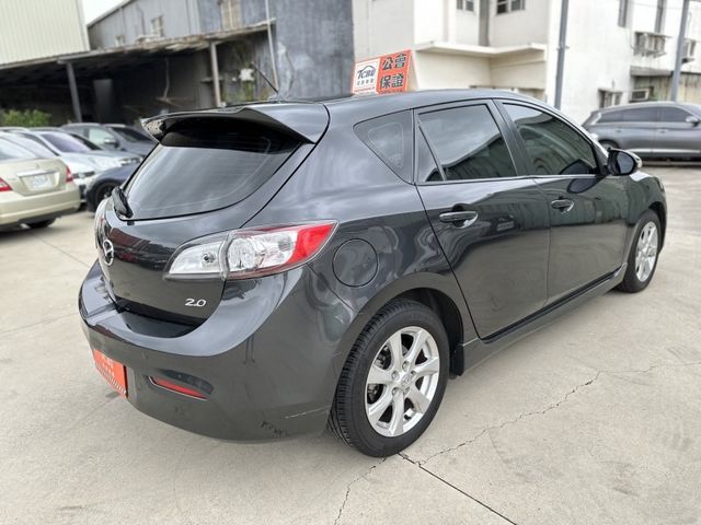 Mazda Mazda3  第9張相片