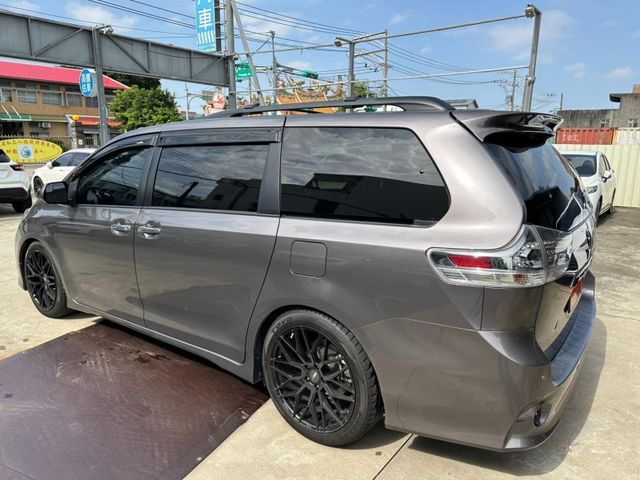 Toyota Sienna  第6張相片