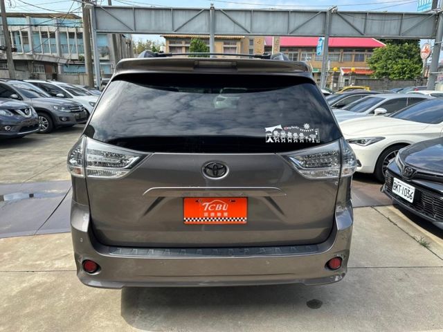 Toyota Sienna  第7張相片