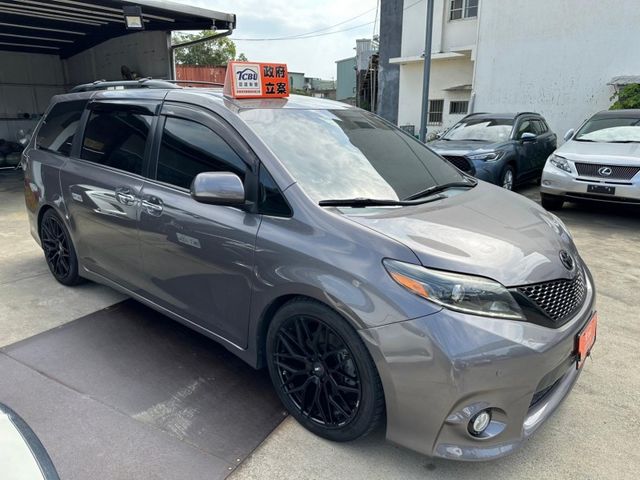 Toyota Sienna  第8張相片