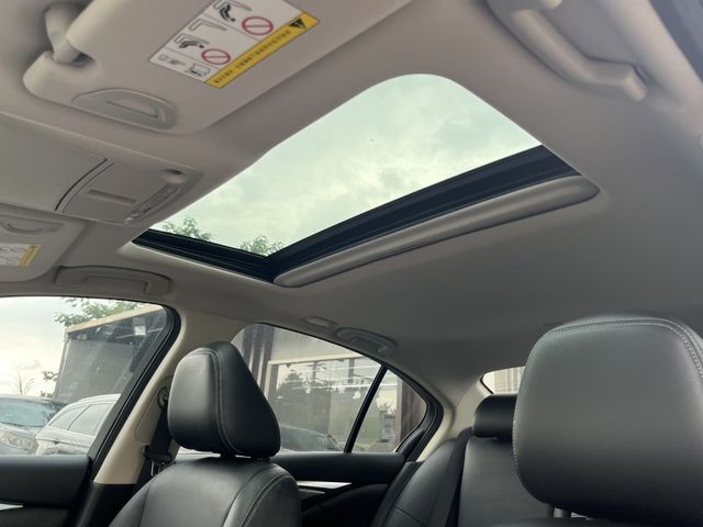 Infiniti Q50  第1張相片