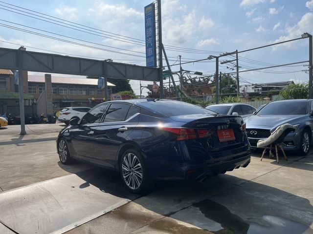 Nissan Altima  第5張相片