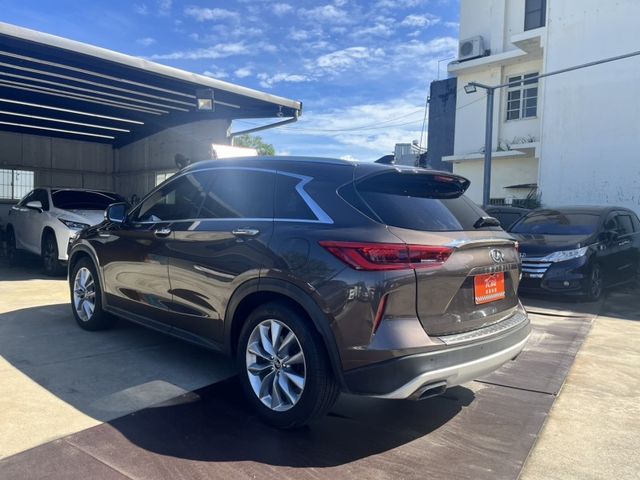 Infiniti QX50  第5張相片