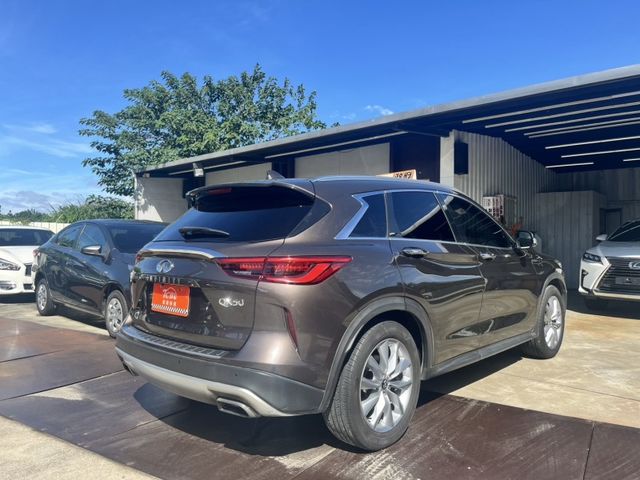 Infiniti QX50  第7張相片