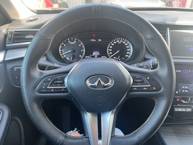 Infiniti QX50  第10張相片