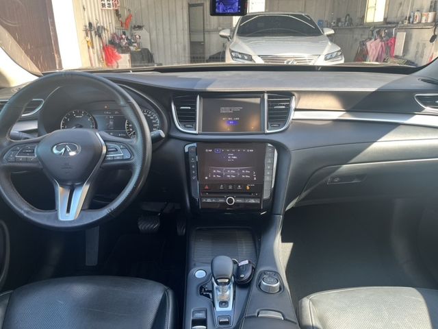 Infiniti QX50  第11張相片