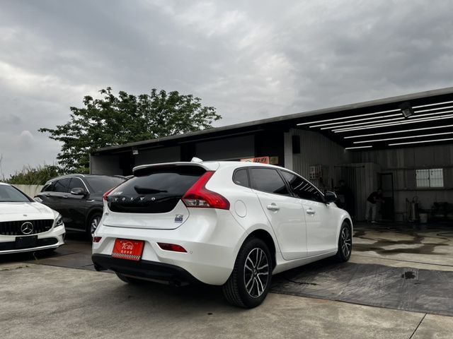 Volvo V40  第4張相片