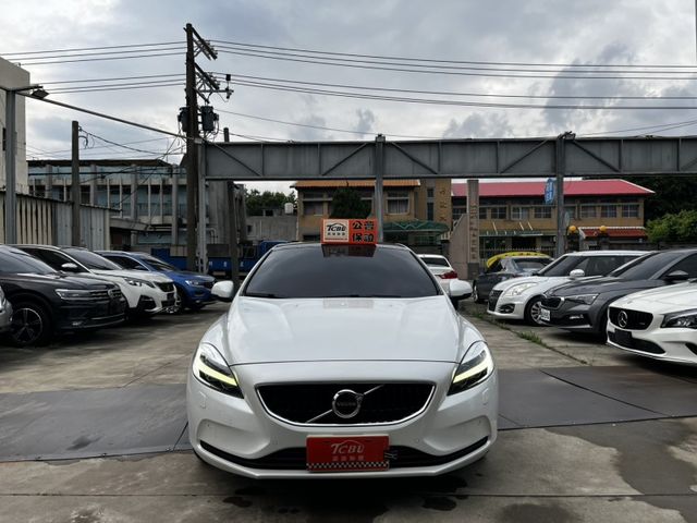 Volvo V40  第6張相片