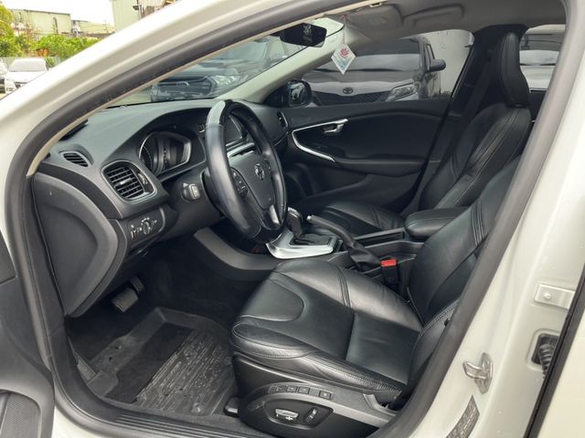 Volvo V40  第10張相片