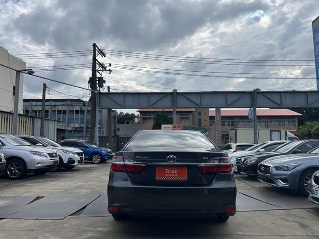 2016 TOYOTA CAMRY 僅跑9萬  第3張相片