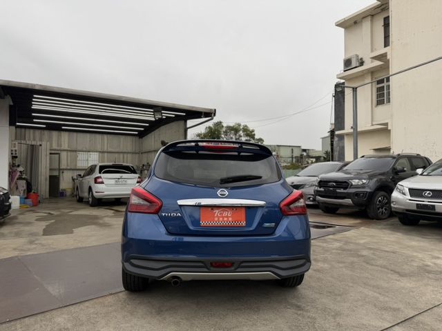 Nissan Tiida  第6張相片