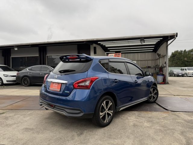 Nissan Tiida  第7張相片