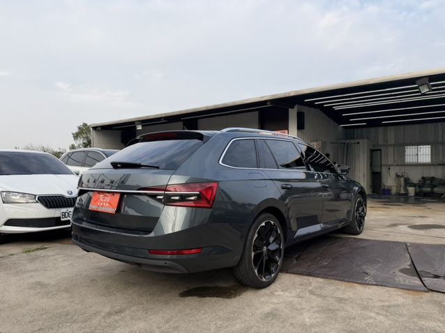 Skoda Superb  第5張相片