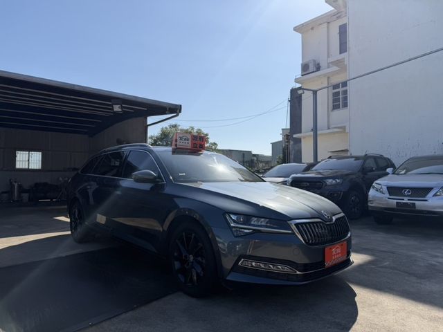 Skoda Superb  第8張相片