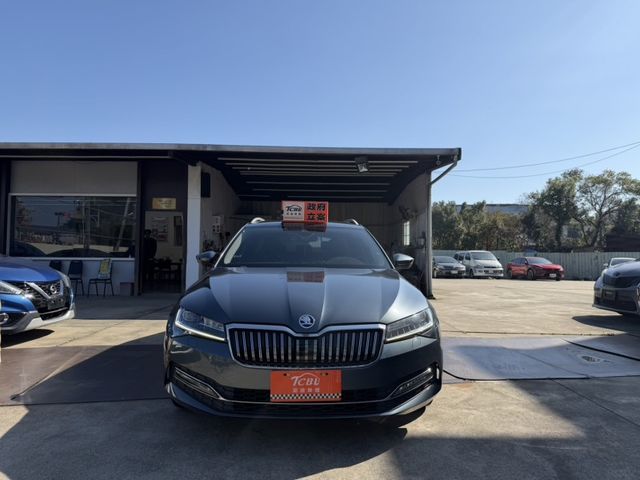Skoda Superb  第9張相片