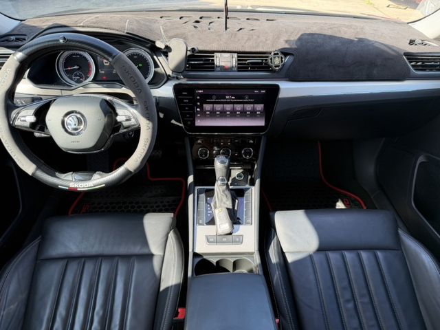 Skoda Superb  第11張相片