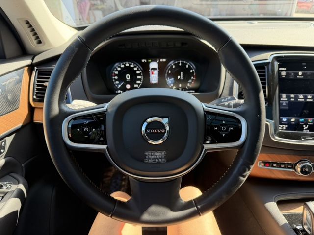Volvo XC90  第10張相片
