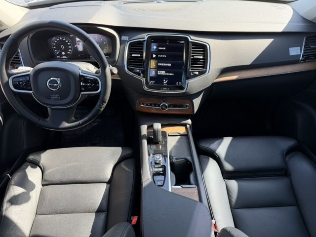 Volvo XC90  第11張相片