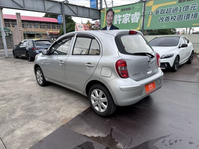 Nissan March  第8張相片