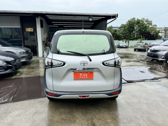 Toyota SIENTA  第10張相片