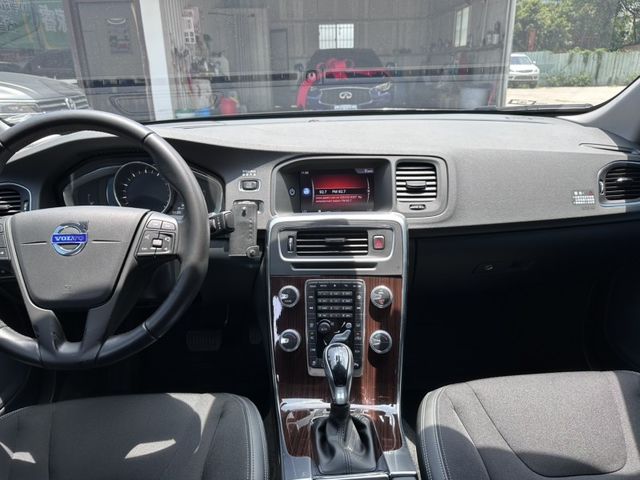 Volvo S60  第3張相片